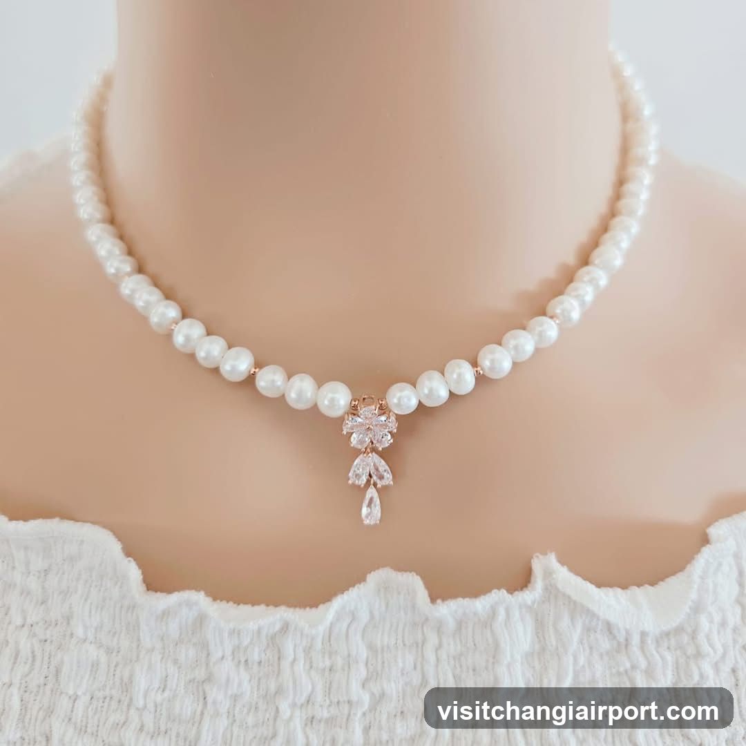 Pearl Necklace with Crystal Pendant