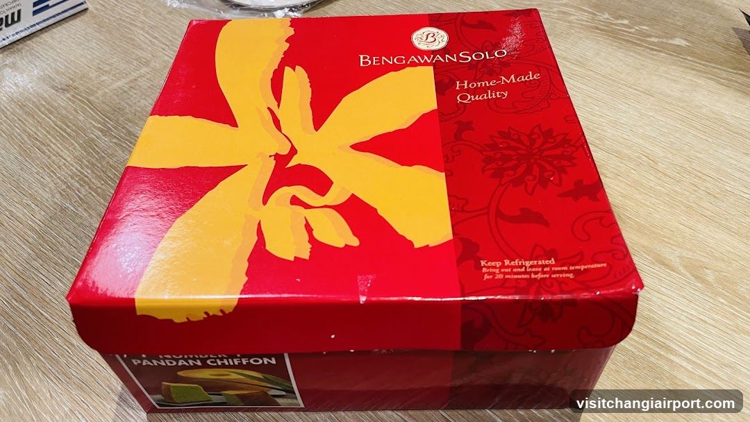 Bengawan Solo Pandan Chiffon Cake Box