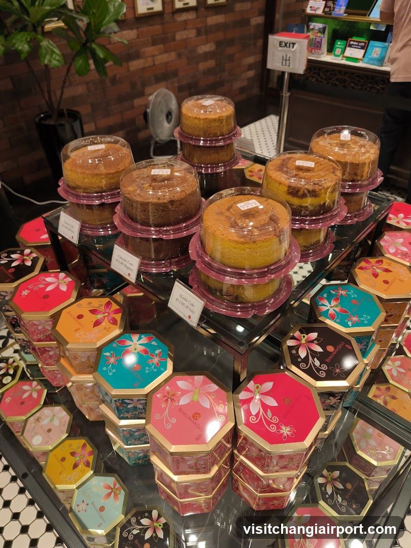 Cakes and Pastries Display