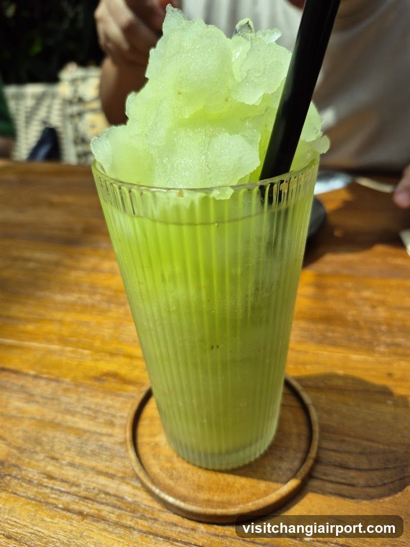 Green Smoothie with Crushed Ice
