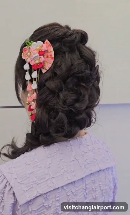 Traditional Hair Accessory with Floral Design