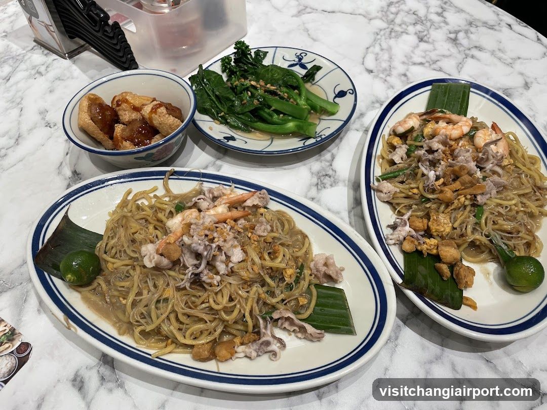 Noodle Dishes with Shrimp and Vegetables