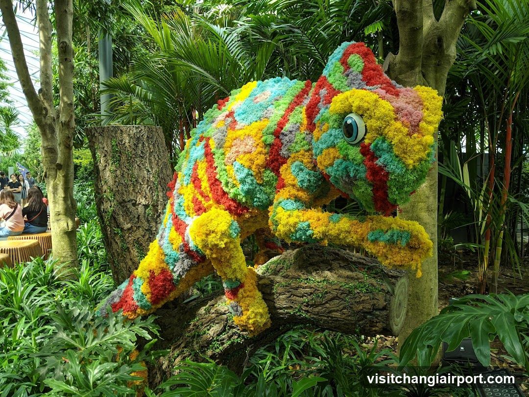 Flower Chameleon Sculpture