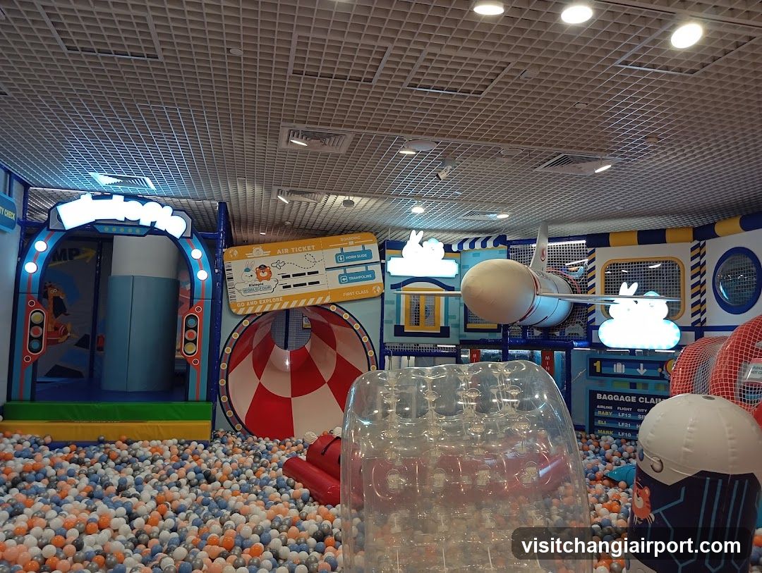 Toys"R"Us - Jewel Changi Airport