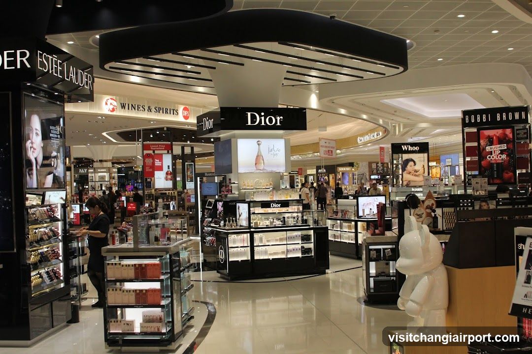 Luxury Beauty and Cosmetics Store Interior