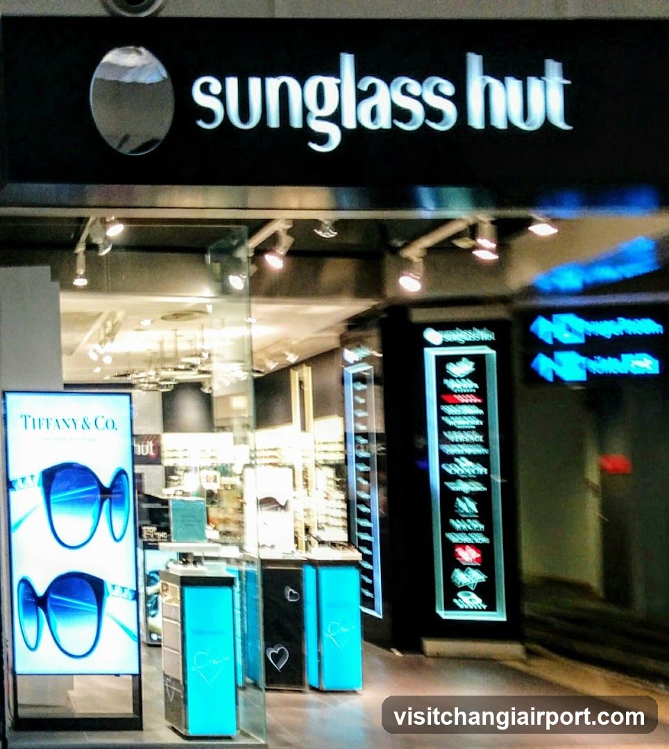 Sunglass Hut Changi Airport T3 (Transit)