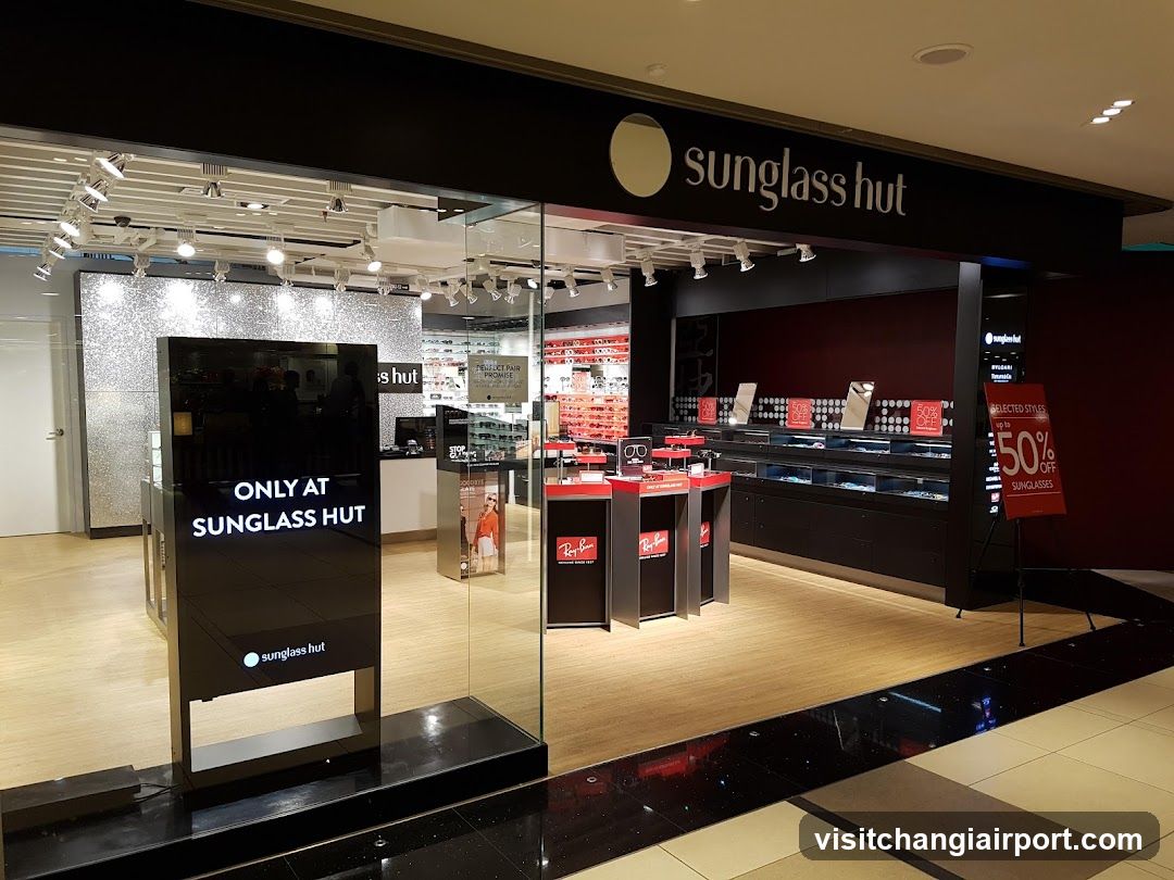 Sunglass Hut Changi Airport T3 (Transit)