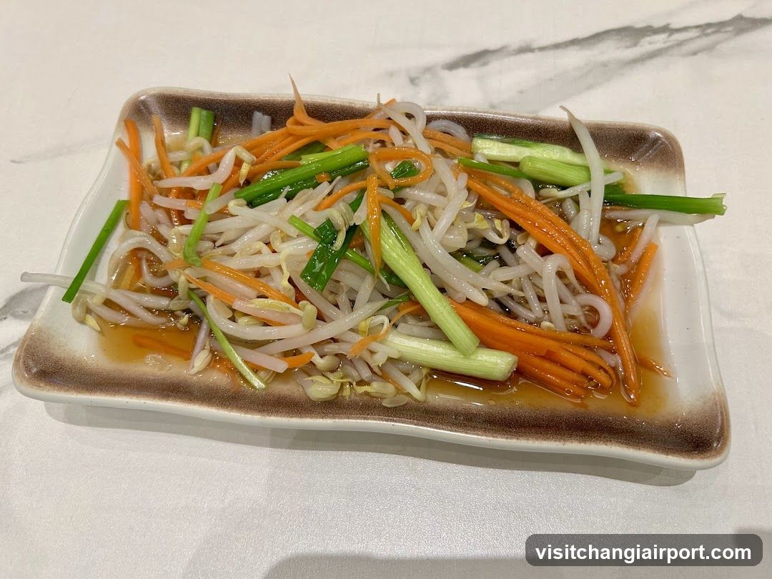 Stir-fried Bean Sprouts with Carrots and Scallions
