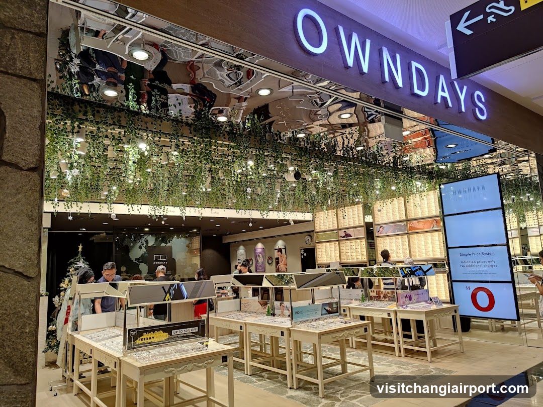 OWNDAYS Store Interior