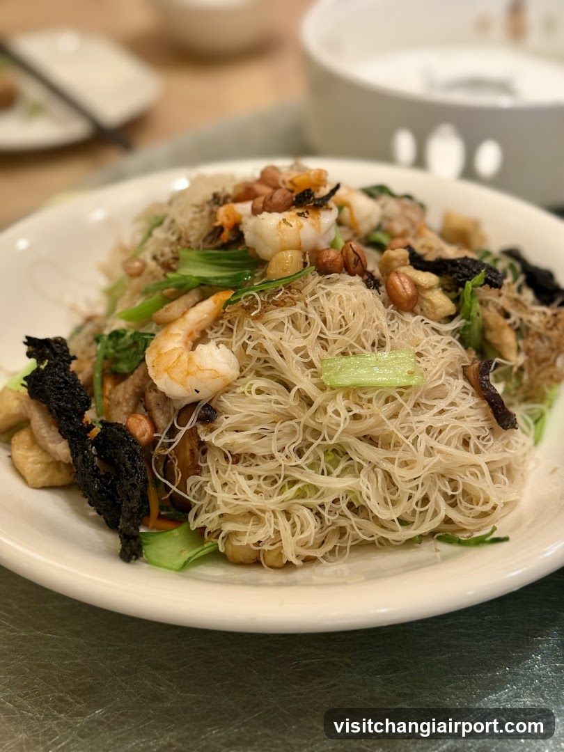 Noodle Dish with Shrimp and Vegetables