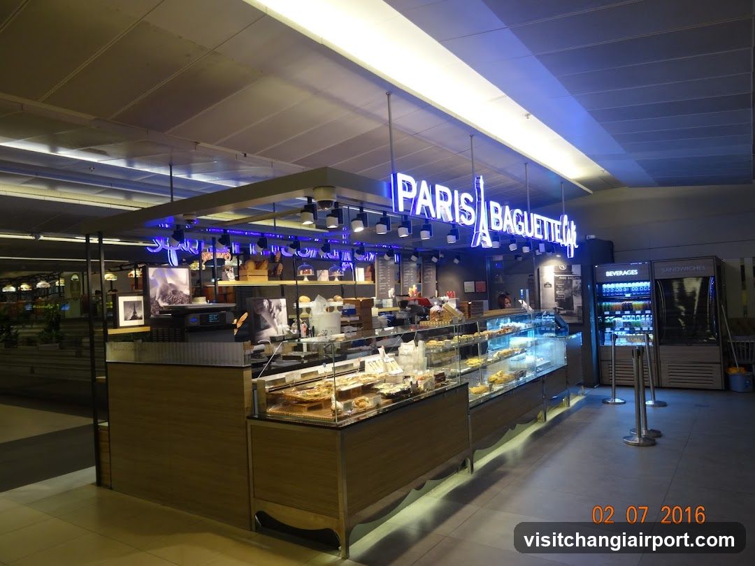 Paris Baguette Interior