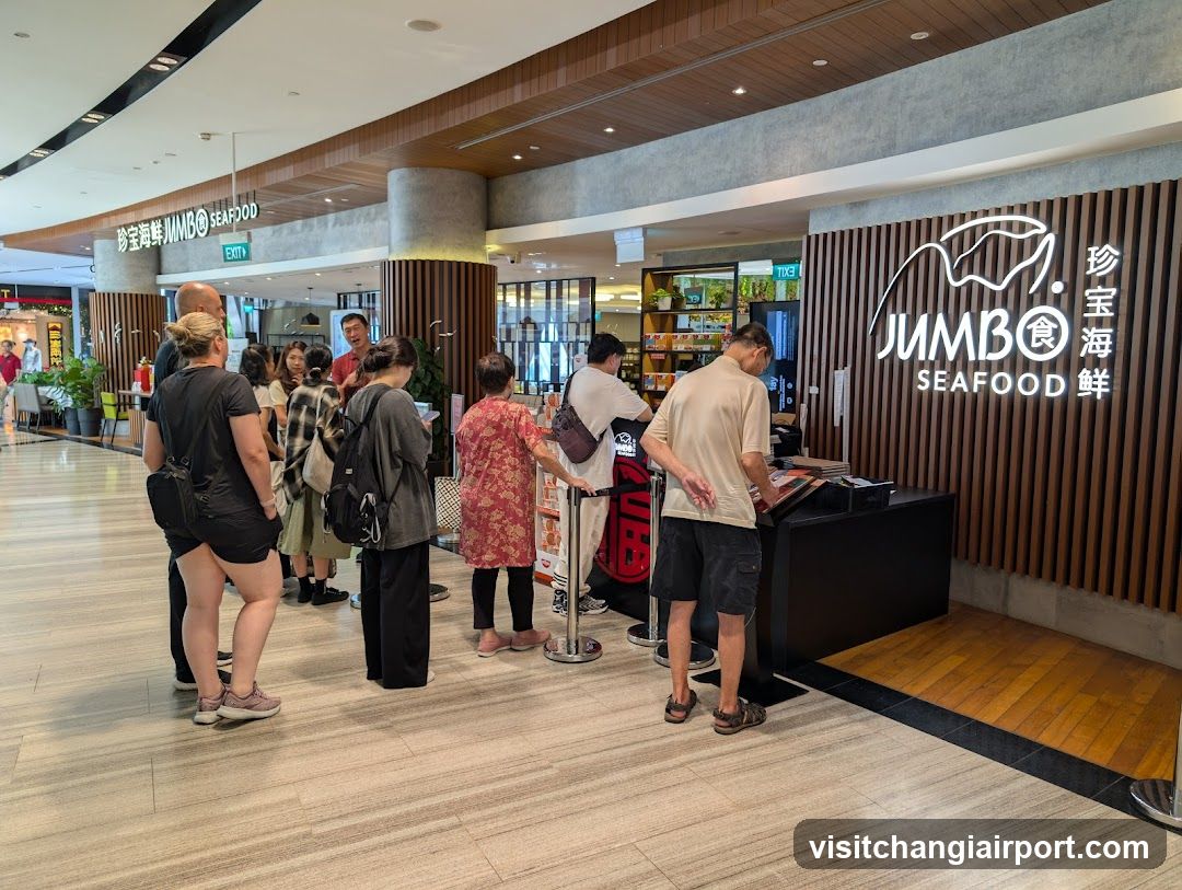 Jumbo Seafood Interior Queue