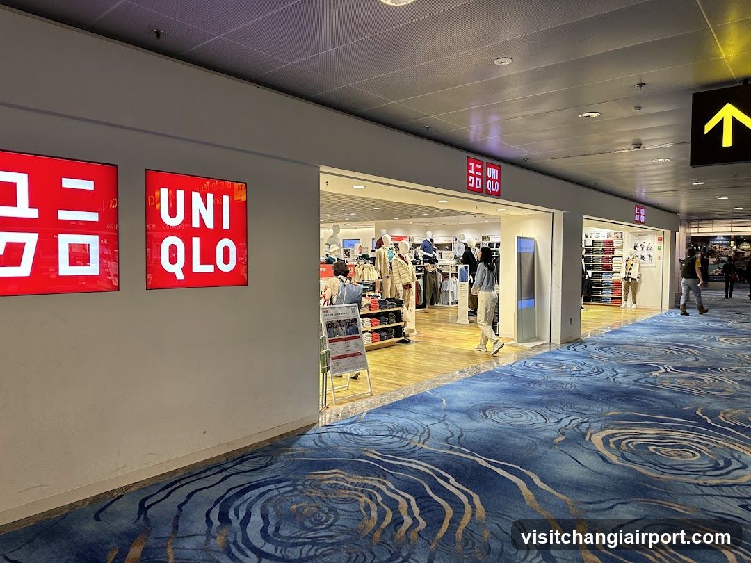 UNIQLO Changi Airport Terminal 1 Transit
