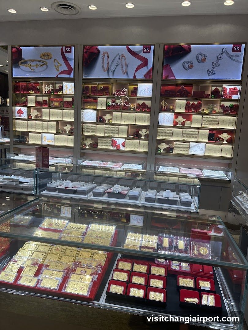 Jewelry Store Interior Display