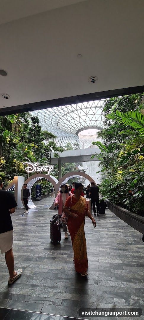 Disney Store Entrance
