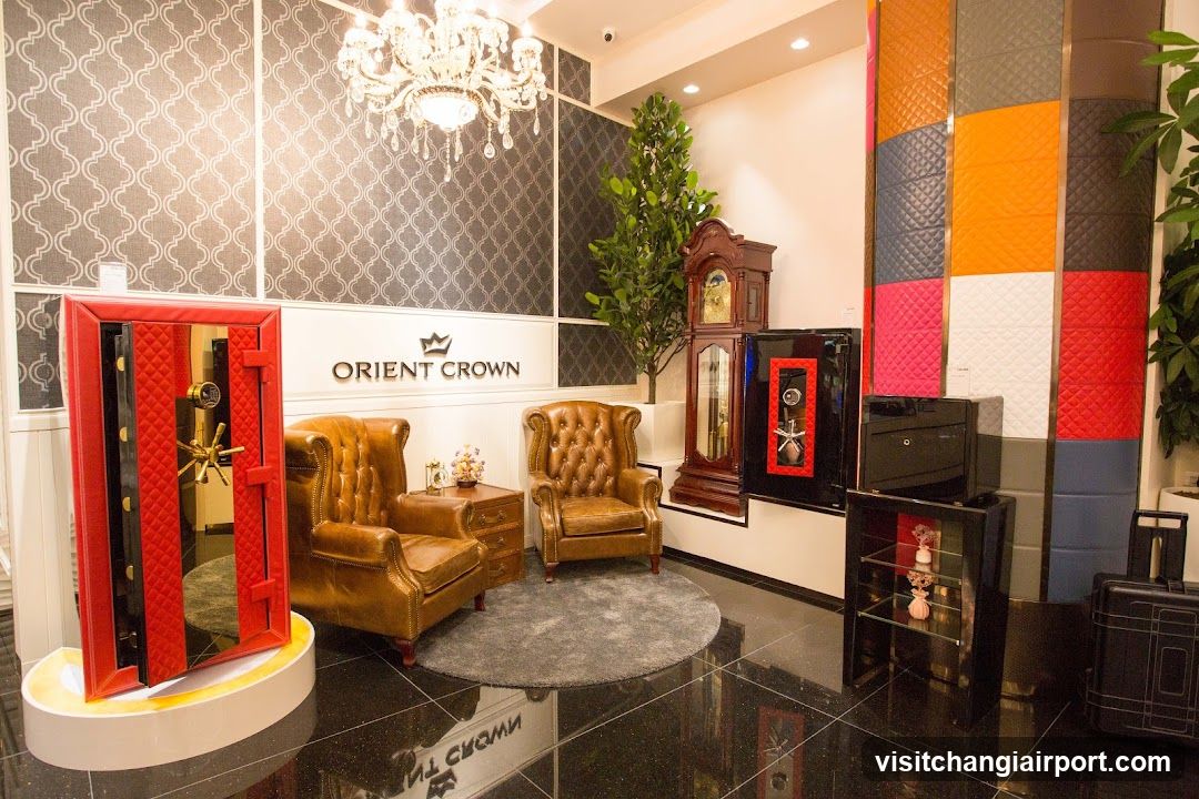 Orient Crown Safe Display Interior