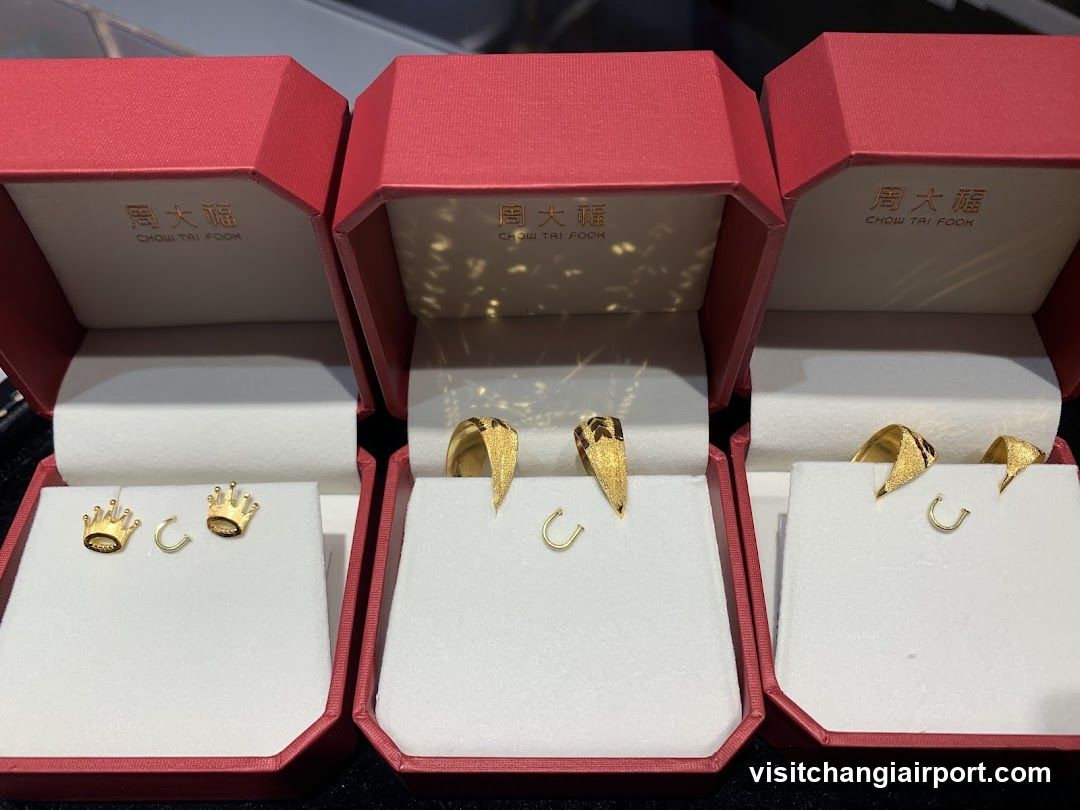 Chow Tai Fook Jewelry Display