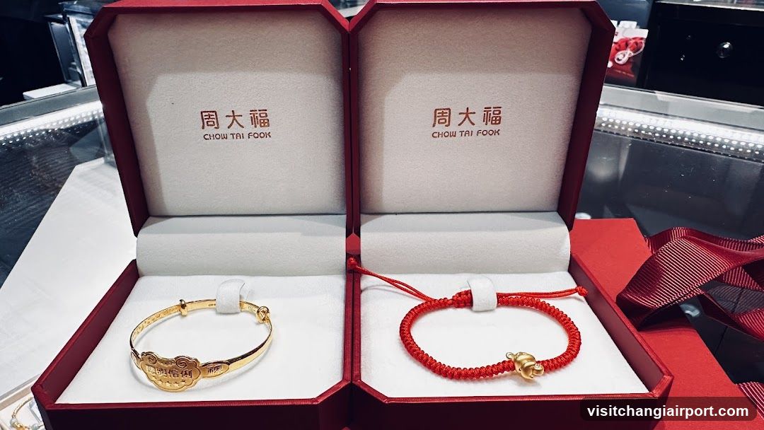 Chow Tai Fook Jewelry Display