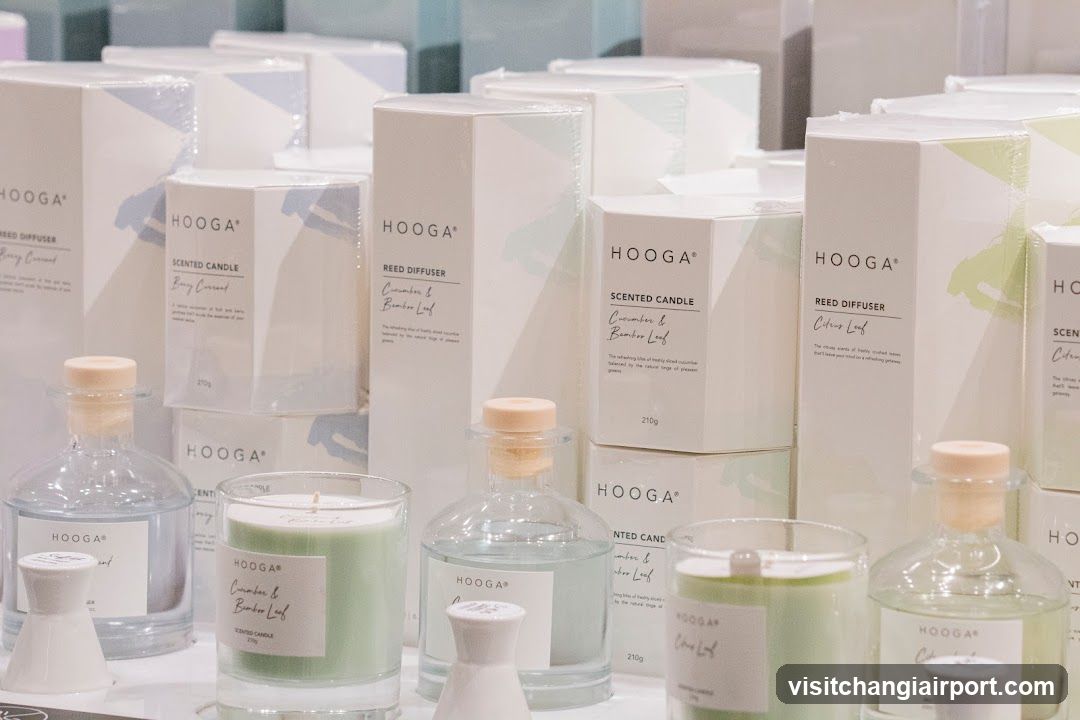 HOOGA Scented Candles and Reed Diffusers Display