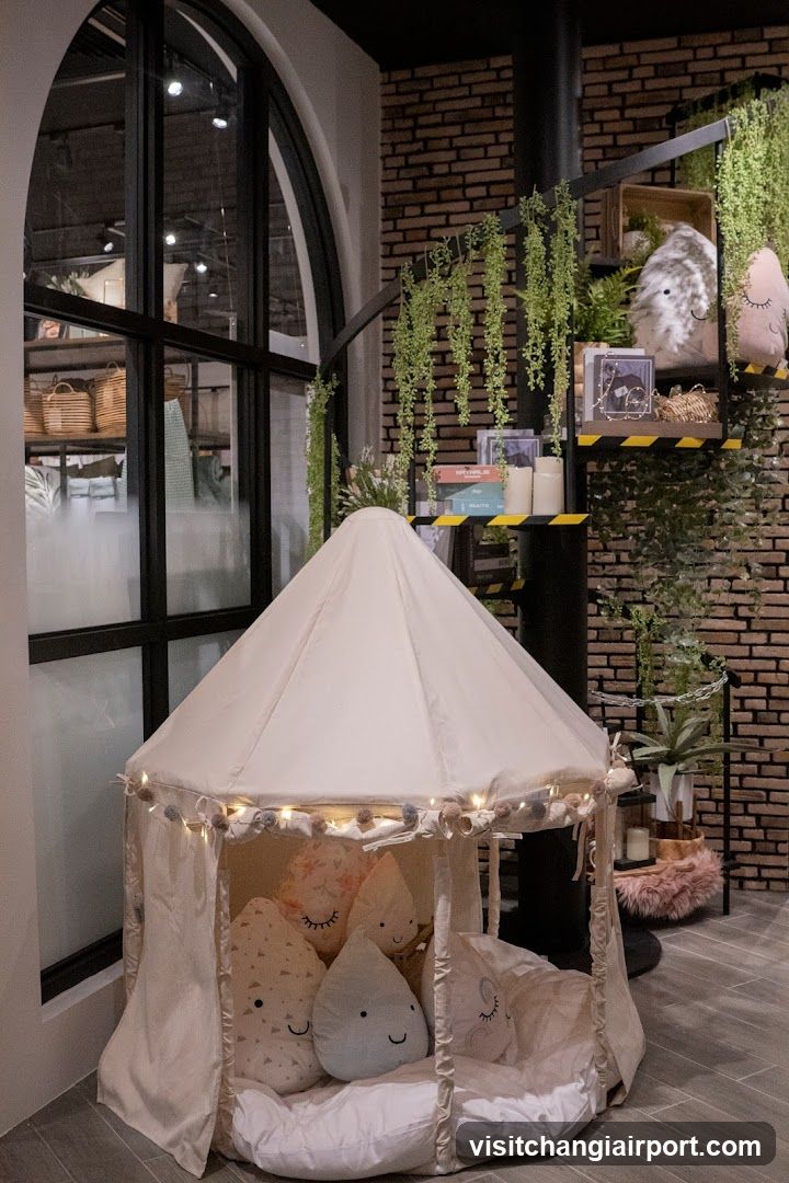 Cozy Tent Display