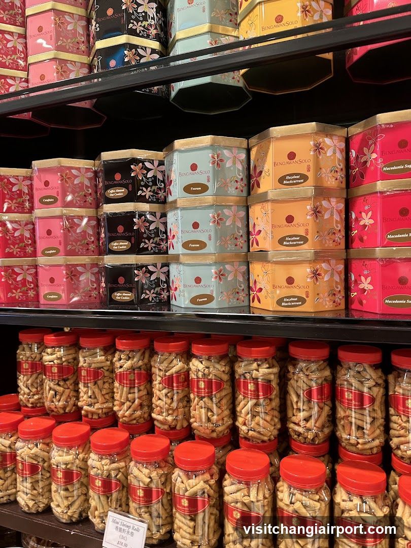 Bingwaansolo Tea Tins and Crackers