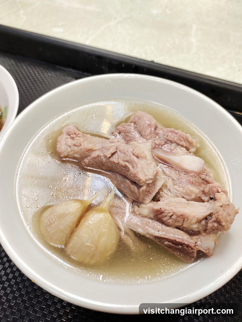Braised Pork with Garlic in Broth