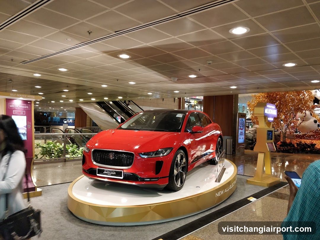 Jaguar I-PACE Display in Mall