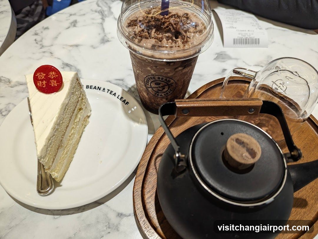 Coffee and Cake at Bean & Tea Leaf