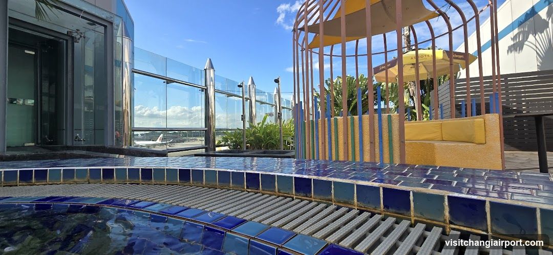 Aerotel Singapore Hotel Swimming Pool