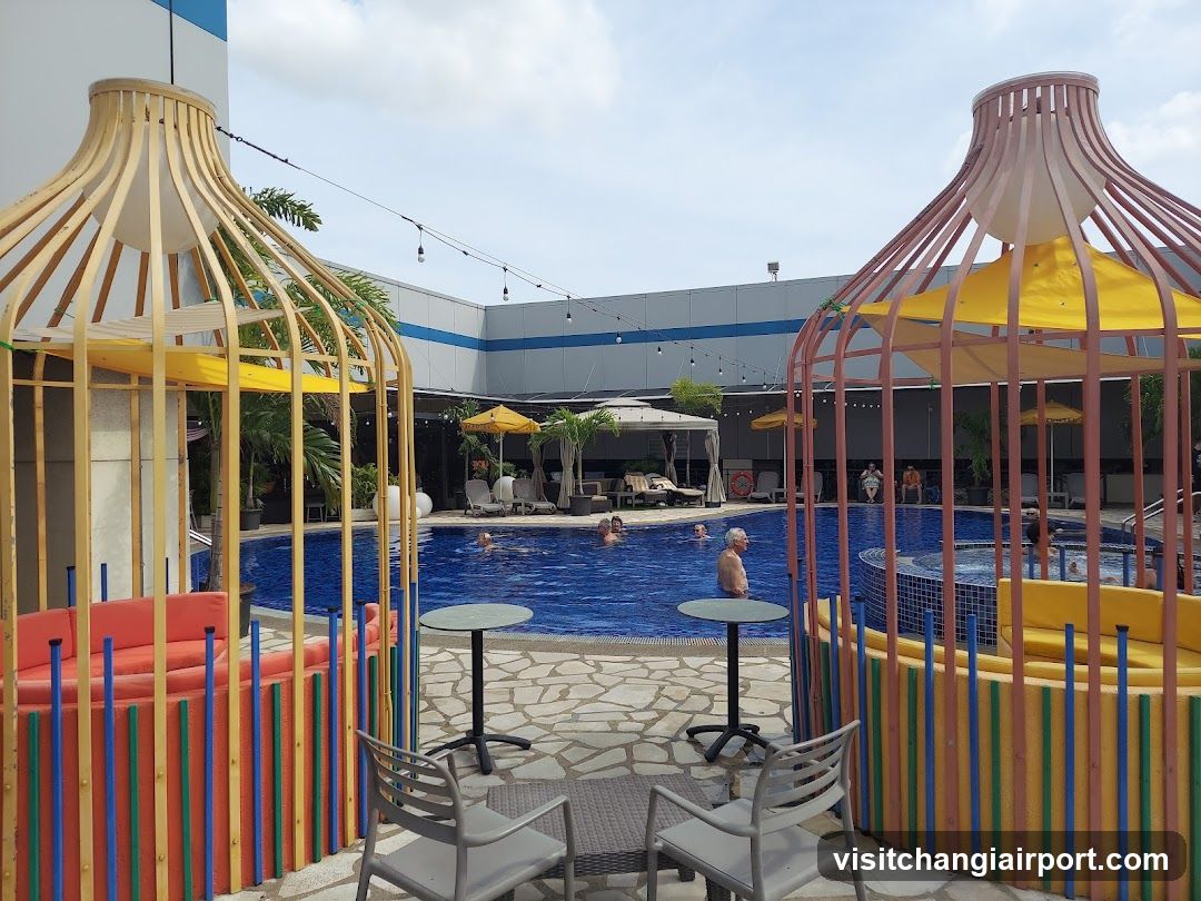 Aerotel Singapore Hotel Swimming Pool