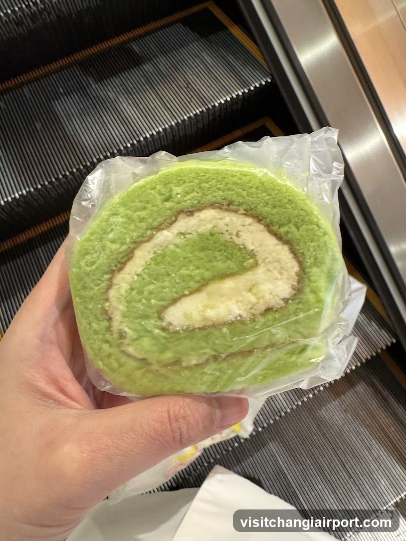 Green Matcha Roll Cake