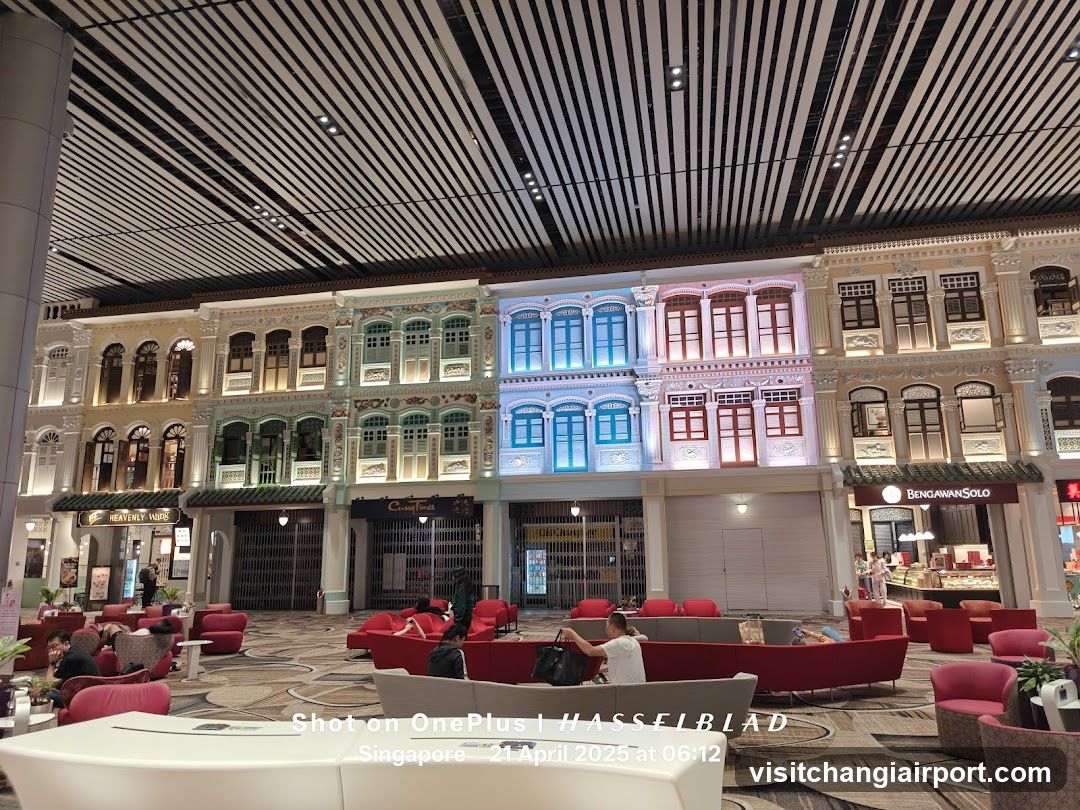 Singapore Airport Terminal Interior