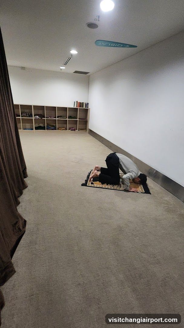 Muslim Prayer Room Musolla T4 (Transit Area) | مصلى