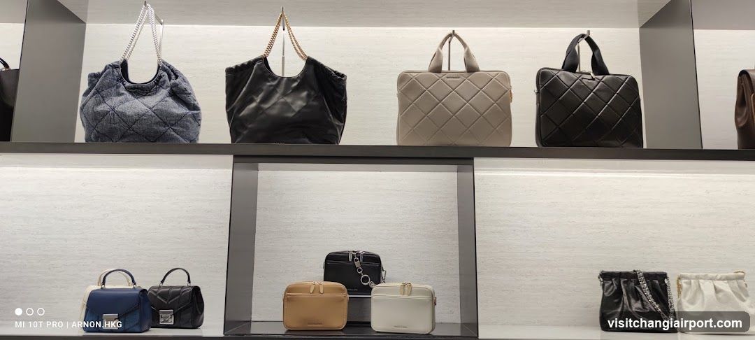 Handbag Display Shelf