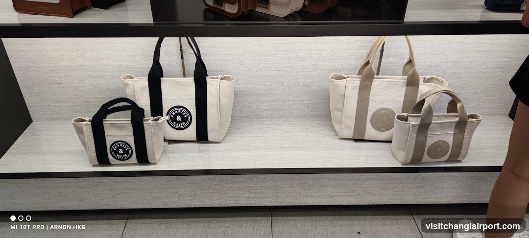 Tote Bags Display
