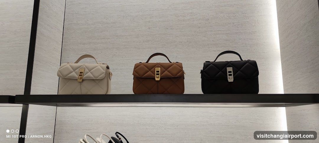 Handbag Display Shelf