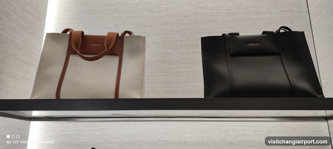Tote Bags Display