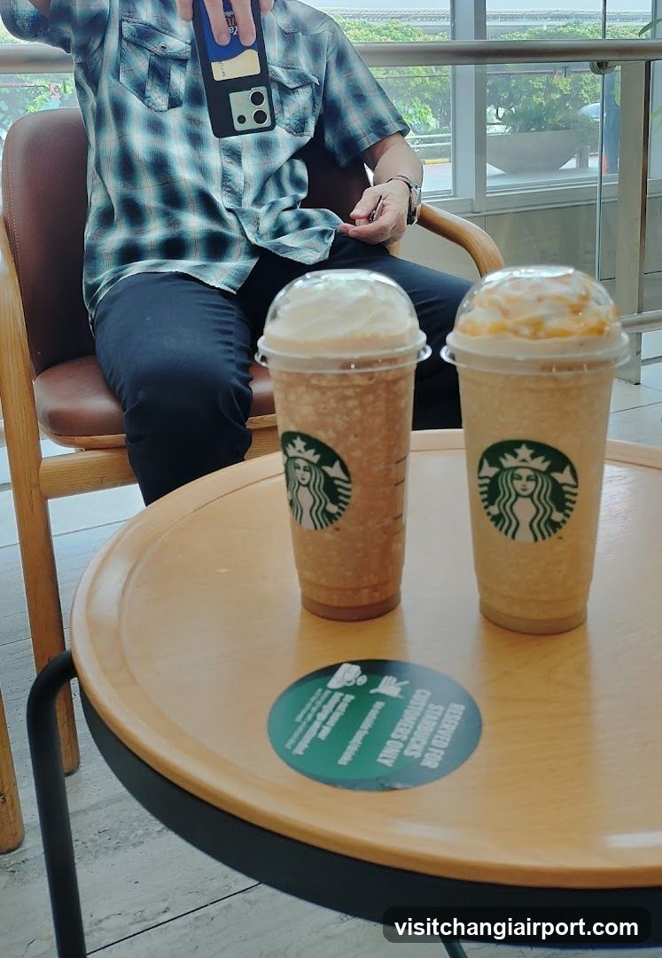 Starbucks Terminal 2 Departure Hall