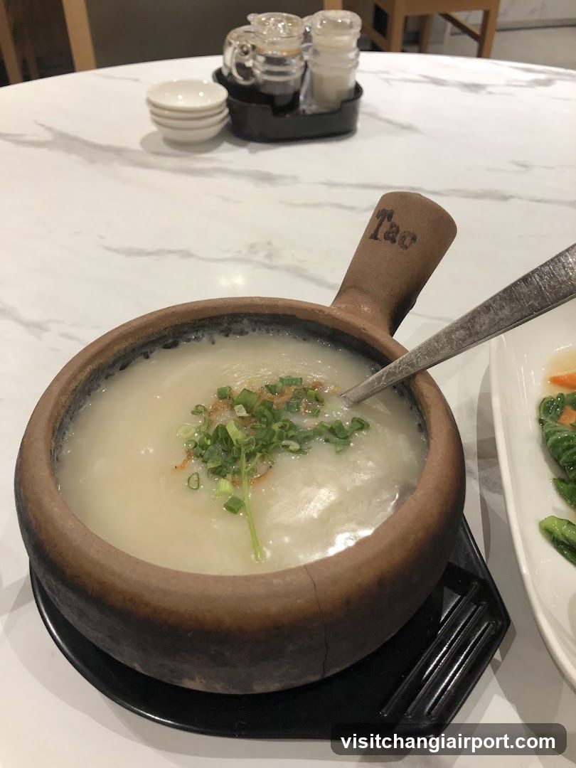 Congee in a clay pot