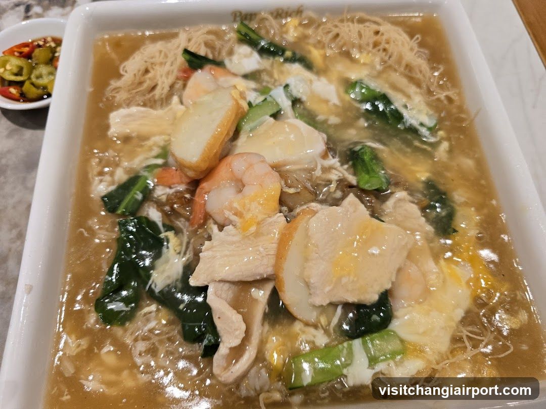 Noodle Soup with Seafood and Vegetables