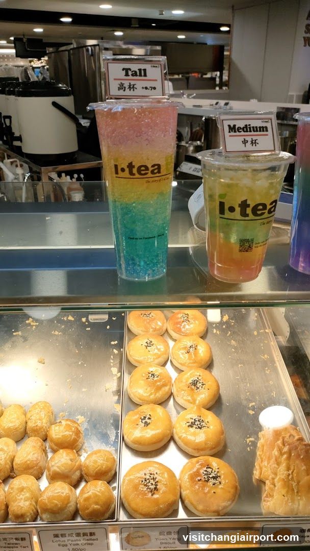 i-tea drink and pastry display
