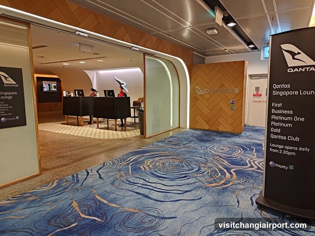Qantas Singapore Lounge Entrance