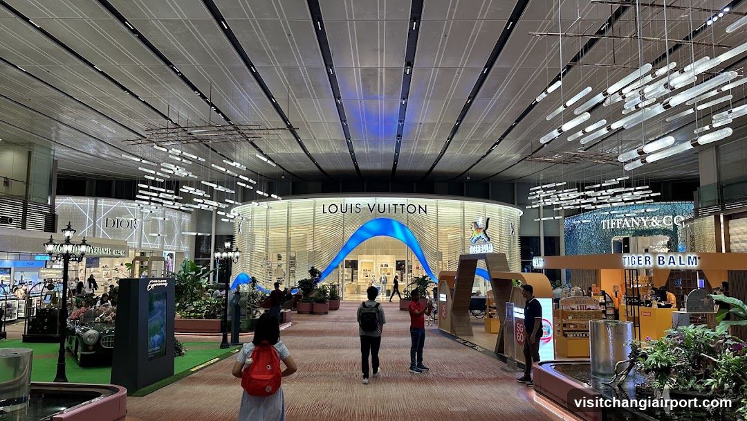 Luxury Retail Mall Interior