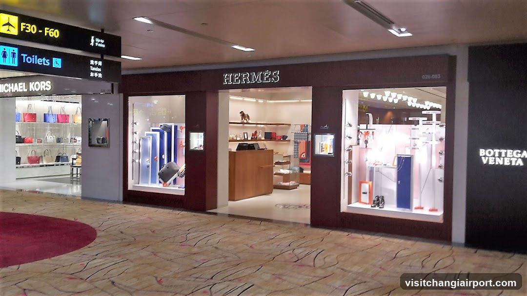 Hermes Storefront in Airport Terminal