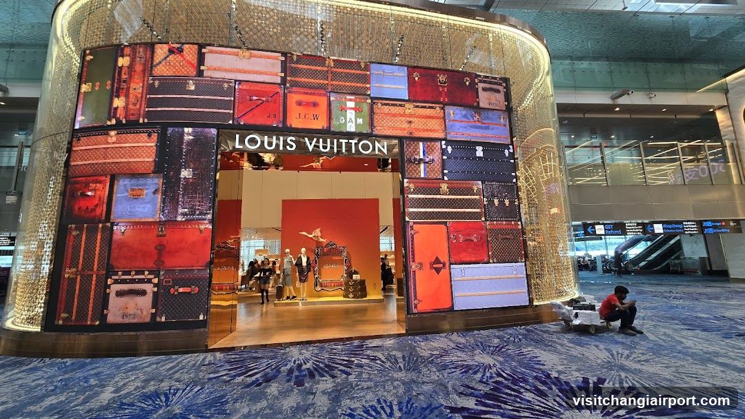 Louis Vuitton Storefront