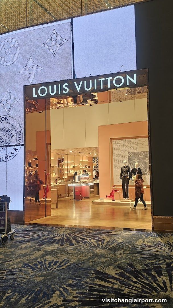 Louis Vuitton Storefront