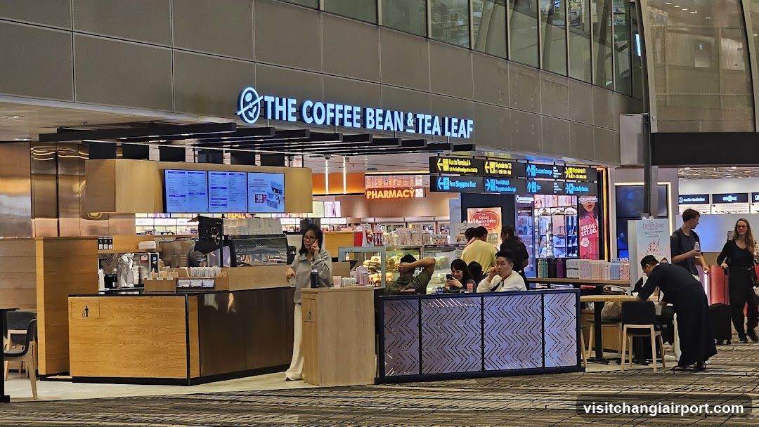 The Coffee Bean & Tea Leaf kiosk in an airport terminal