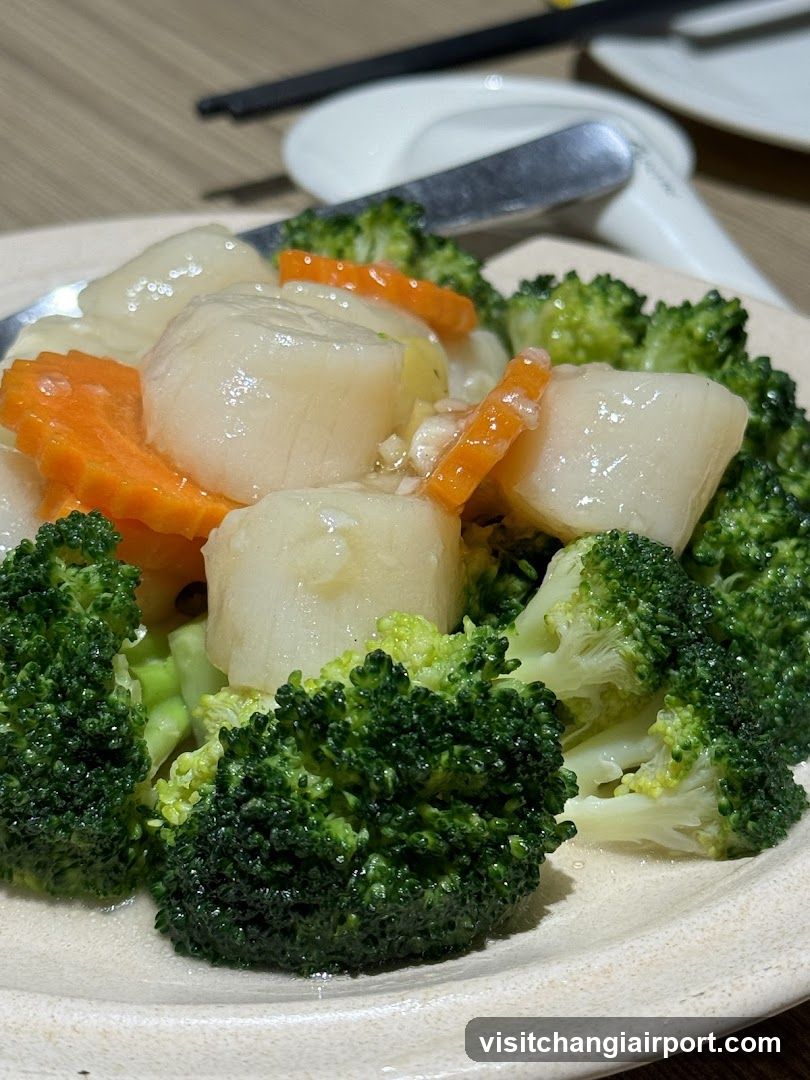Steamed Scallops with Broccoli and Carrots