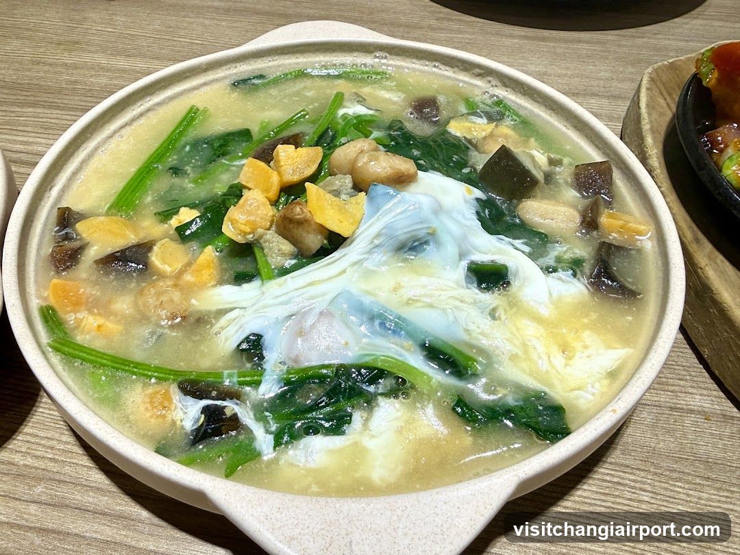 Vegetable Soup with Egg and Tofu