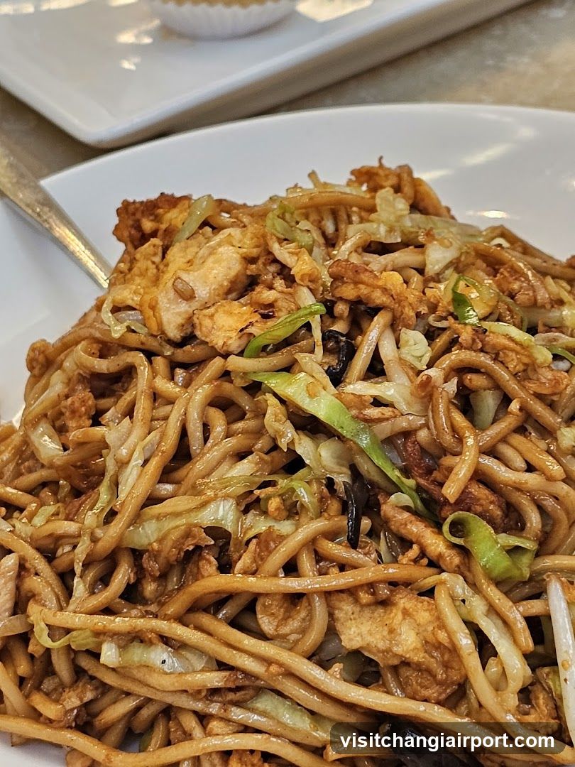 Stir-fried Noodles with Egg and Cabbage